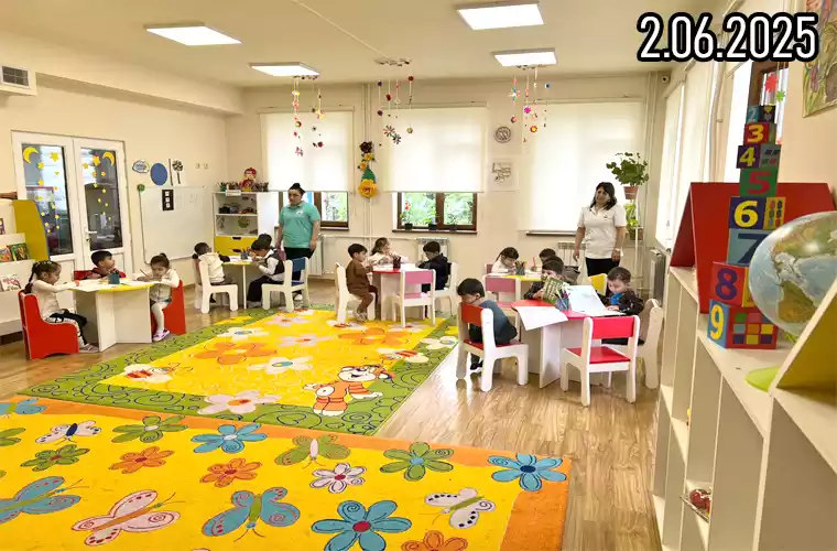 During our visit to Khankendi, we learned that Kindergarten No. 1 operates there. As the first company in Azerbaijan to develop national visual aids for preschool institutions, we were particularly interested in exploring the conditions and needs of this kindergarten.  The kindergarten provides basic conditions for children to sleep, eat, play, and walk in the yard. However, there was a clear need for visual aids to improve the quality of listening and learning sessions. Recognizing this need, Çaşıoğlu Company, as always, demonstrated its social responsibility by donating a set of visual aids for 6 groups to the Khankendi kindergarten on the eve of the Qurban Bayram holiday.  The main goal of this initiative is to support the proper development of our children, contribute to their education and upbringing, and call on everyone to take part in the restoration and development of our Karabakh.  May our children grow up healthy, and may Karabakh always flourish!